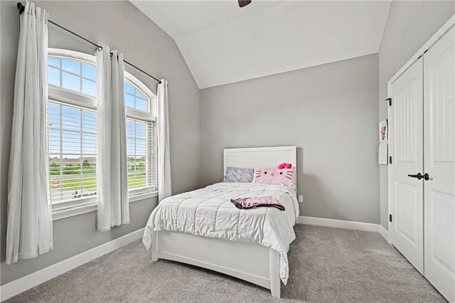 9000 N Seymour Avenue, Kansas City, MO 64153