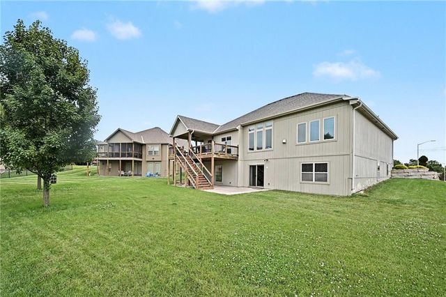 9000 N Seymour Avenue, Kansas City, MO 64153
