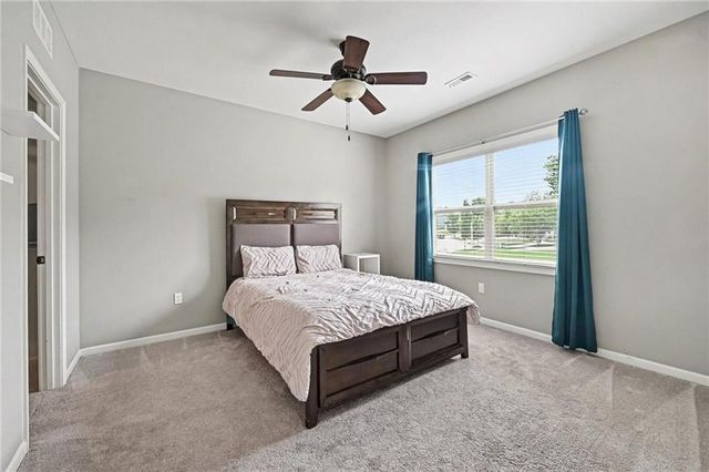 9000 N Seymour Avenue, Kansas City, MO 64153