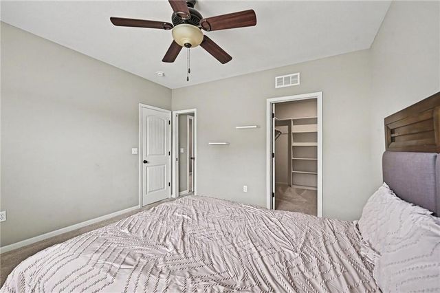 9000 N Seymour Avenue, Kansas City, MO 64153