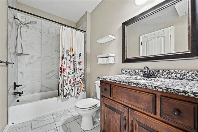 9000 N Seymour Avenue, Kansas City, MO 64153