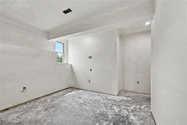 9000 N Seymour Avenue, Kansas City, MO 64153