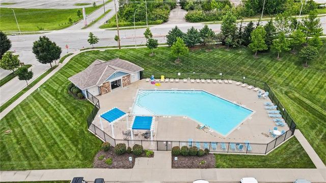 9000 N Seymour Avenue, Kansas City, MO 64153
