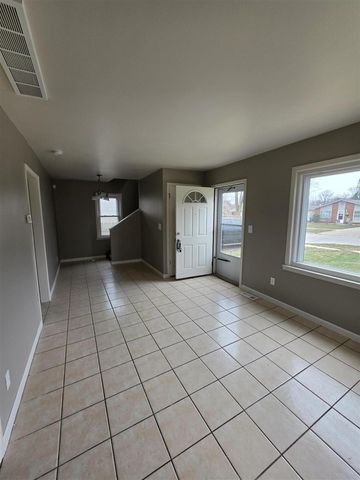 6338 Hazel Street, Taylor, MI 48180