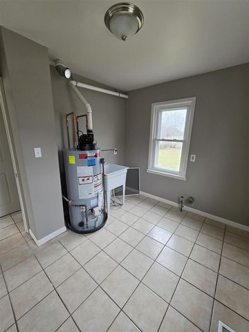 6338 Hazel Street, Taylor, MI 48180