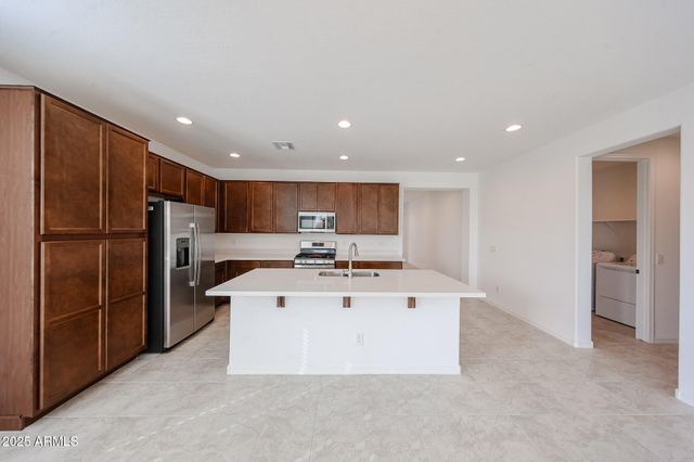 14831 W COTTONTAIL Lane, Surprise, AZ 85387