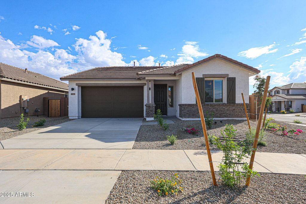 14831 W COTTONTAIL Lane, Surprise, AZ 85387