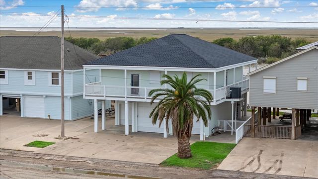 3582 Fm-2031, Matagorda, TX 77457