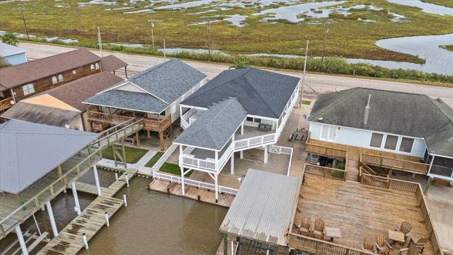 3582 Fm-2031, Matagorda, TX 77457