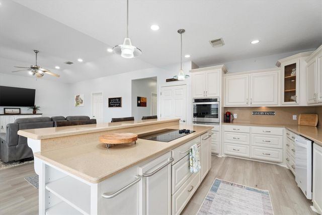 3582 Fm-2031, Matagorda, TX 77457