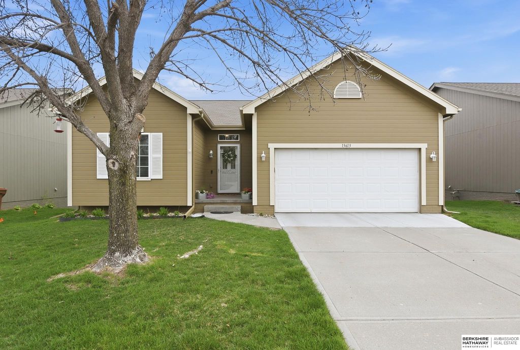 13613 14th Street, Bellevue, NE 68123