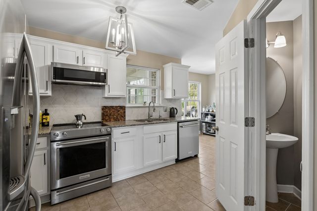 971 Clemmons Rd, Mount Juliet, TN 37122