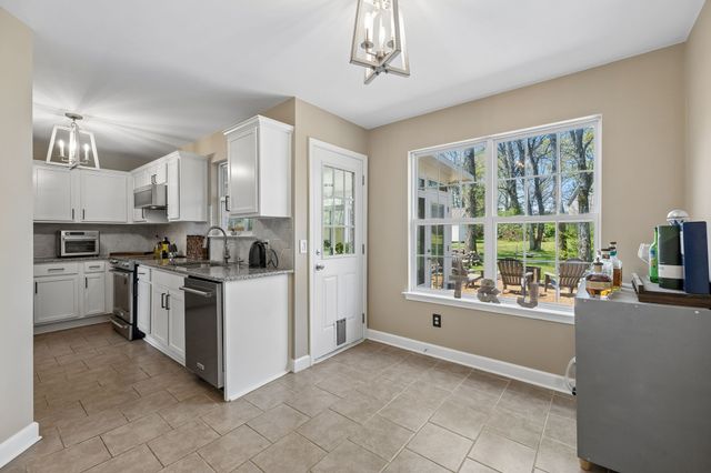 971 Clemmons Rd, Mount Juliet, TN 37122