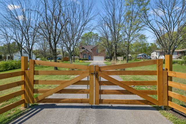 971 Clemmons Rd, Mount Juliet, TN 37122