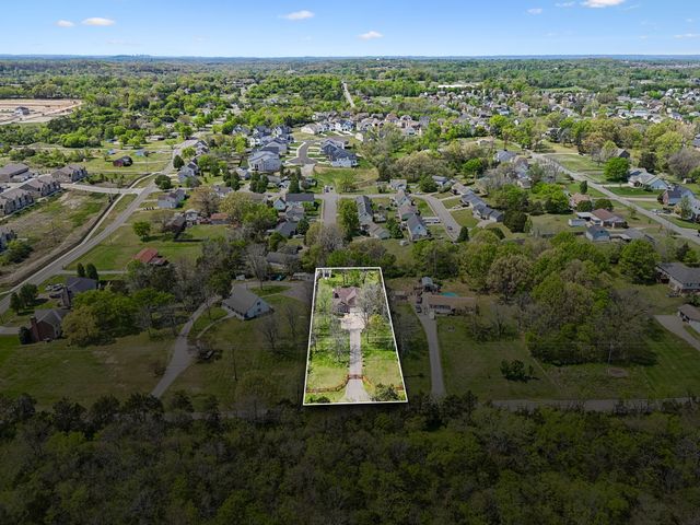 971 Clemmons Rd, Mount Juliet, TN 37122