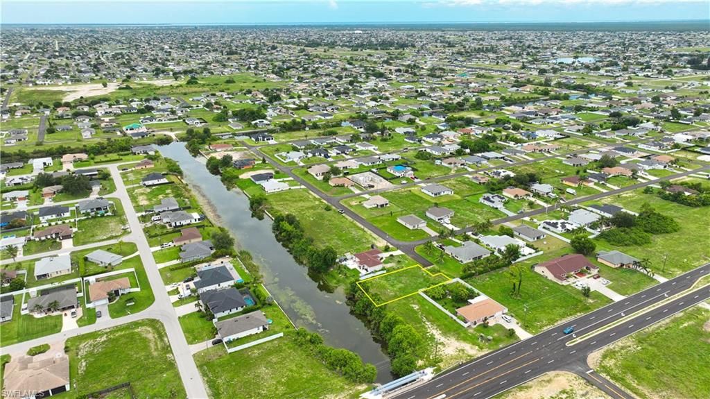 722 NE 12th ST, CAPE CORAL, FL 33909 — photo 2