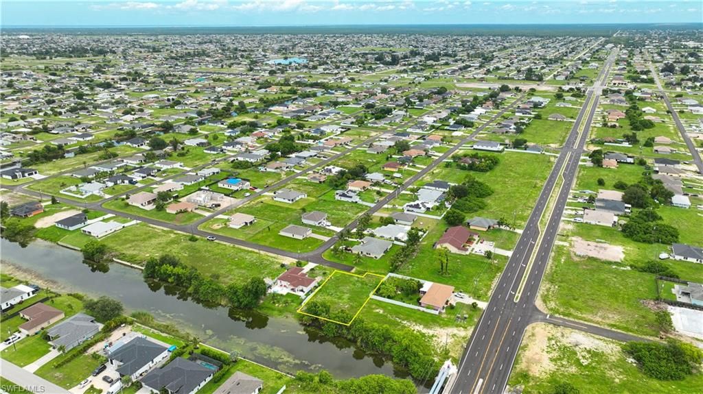 722 NE 12th ST, CAPE CORAL, FL 33909 — photo 3