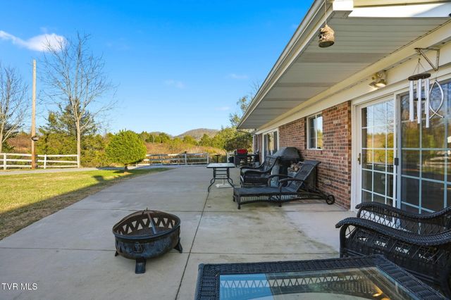 5420 Whitehouse Road, Greeneville, TN 37745