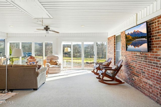 5420 Whitehouse Road, Greeneville, TN 37745