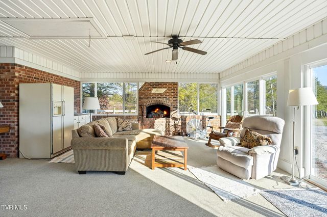 5420 Whitehouse Road, Greeneville, TN 37745