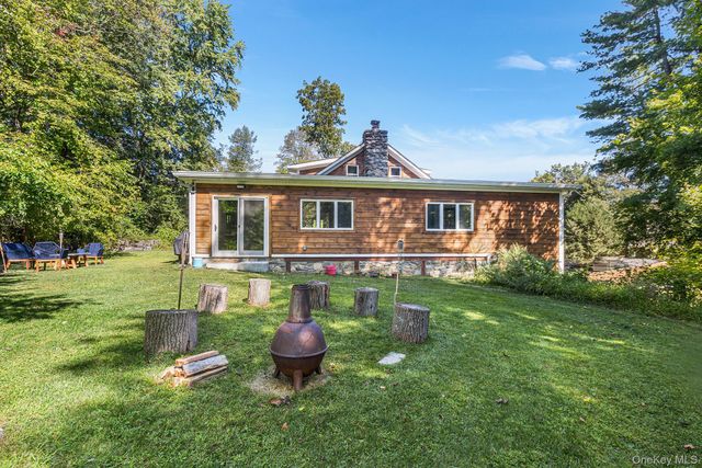 35 Lake Trail, Carmel, NY 10512