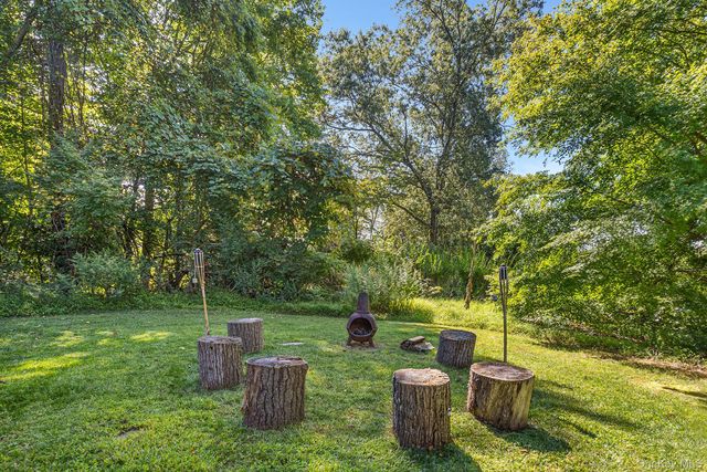 35 Lake Trail, Carmel, NY 10512