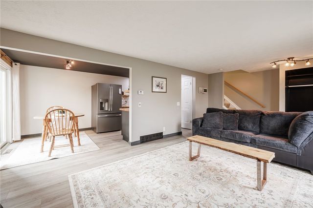 4 Clearfield Drive, Webster, NY 14580