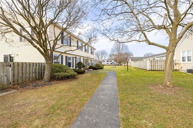 4 Clearfield Drive, Webster, NY 14580