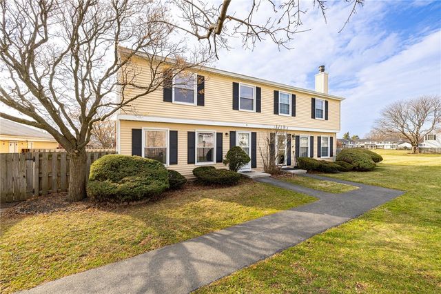 4 Clearfield Drive, Webster, NY 14580