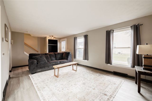 4 Clearfield Drive, Webster, NY 14580