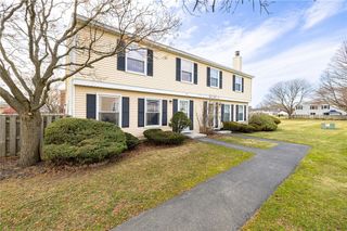 4 Clearfield Drive, Webster, NY 14580