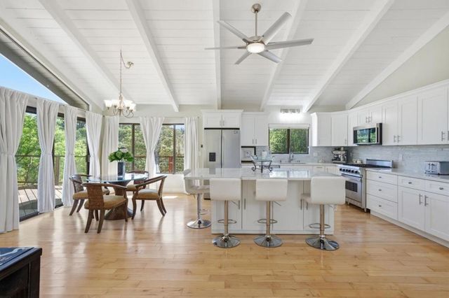 701 Day Valley Road, Aptos, CA 95003