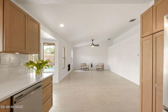 5360 W Grouse Way, Tucson, AZ 85742