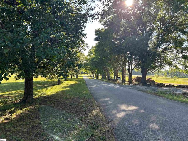 112 Arnold Road, Pelzer, SC 29669