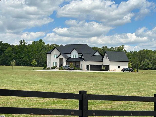 112 Arnold Road, Pelzer, SC 29669
