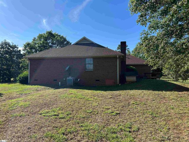 112 Arnold Road, Pelzer, SC 29669