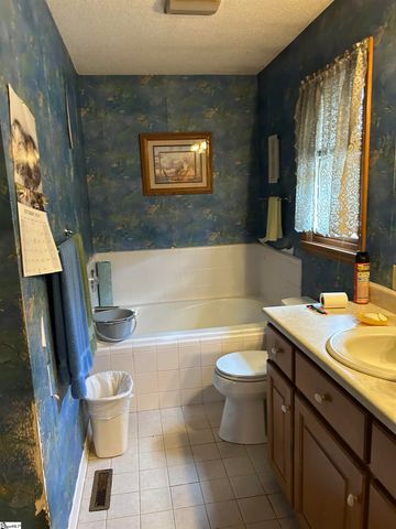 112 Arnold Road, Pelzer, SC 29669