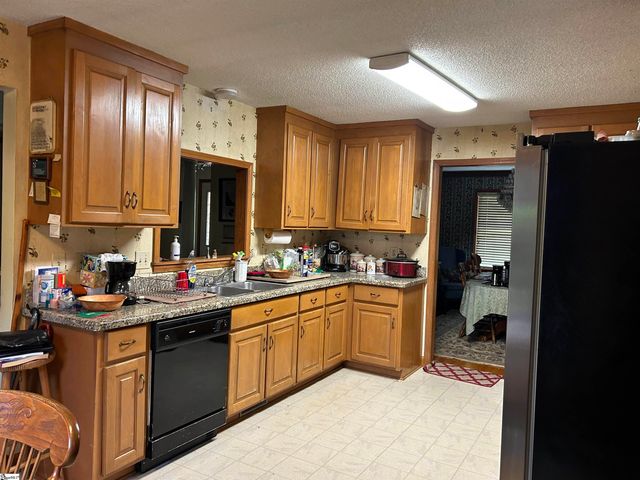 112 Arnold Road, Pelzer, SC 29669
