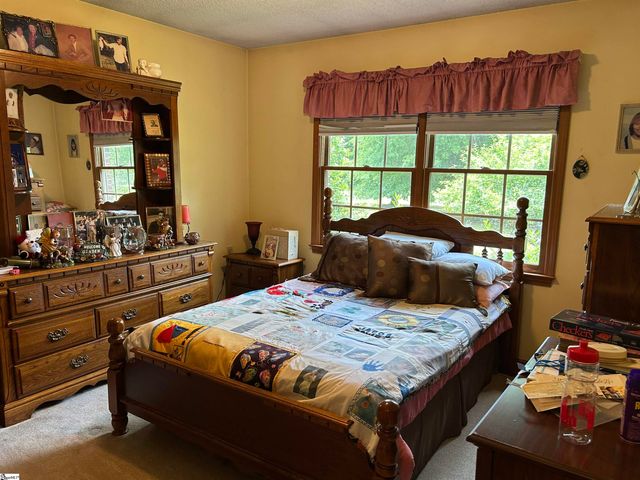 112 Arnold Road, Pelzer, SC 29669