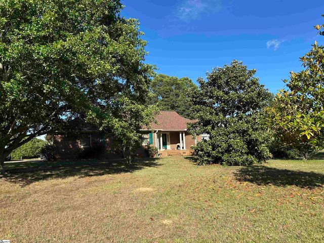 112 Arnold Road, Pelzer, SC 29669
