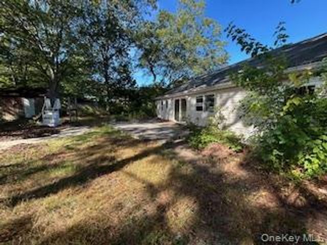 41 Winside Lane, Coram, NY 11727