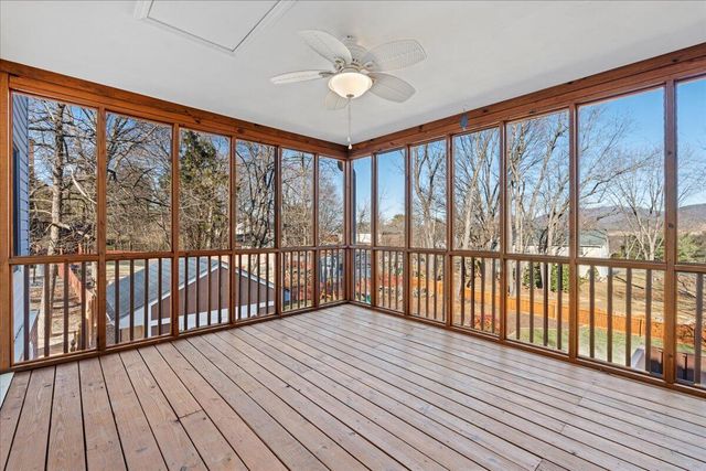 681 Stayman RD, Roanoke, VA 24019