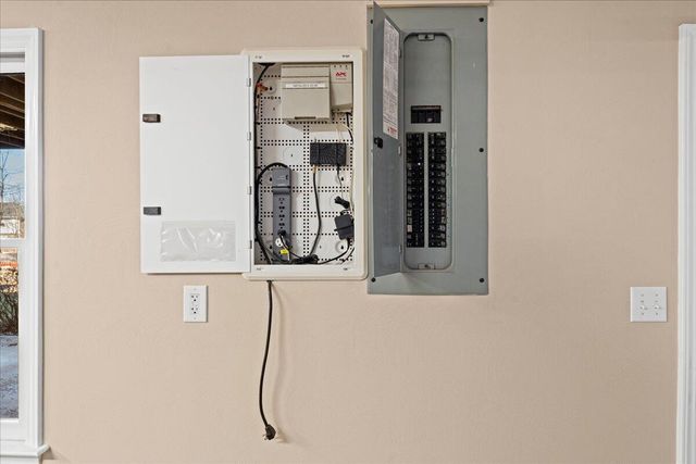 681 Stayman RD, Roanoke, VA 24019