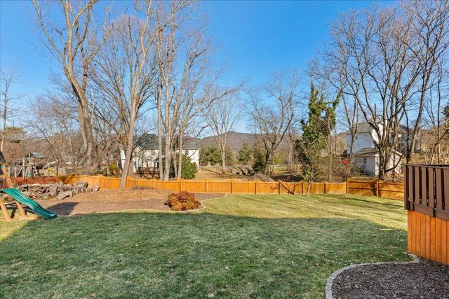 681 Stayman RD, Roanoke, VA 24019