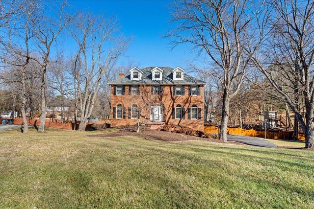 681 Stayman RD, Roanoke, VA 24019