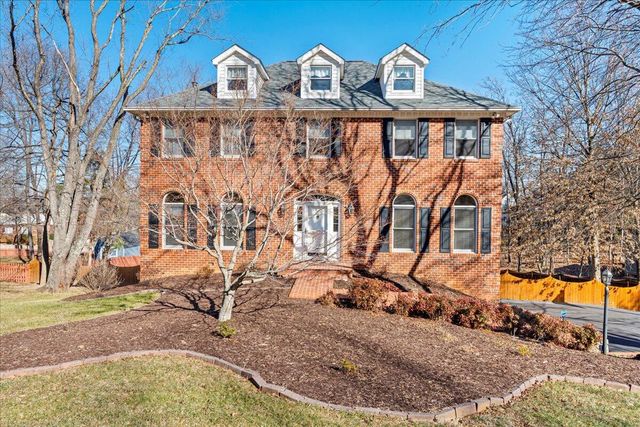 681 Stayman RD, Roanoke, VA 24019
