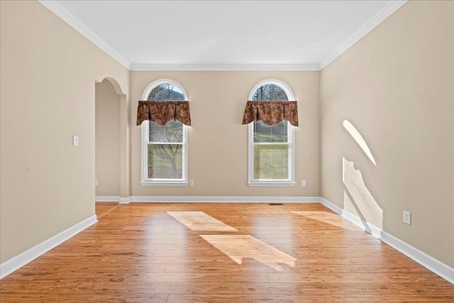 681 Stayman RD, Roanoke, VA 24019