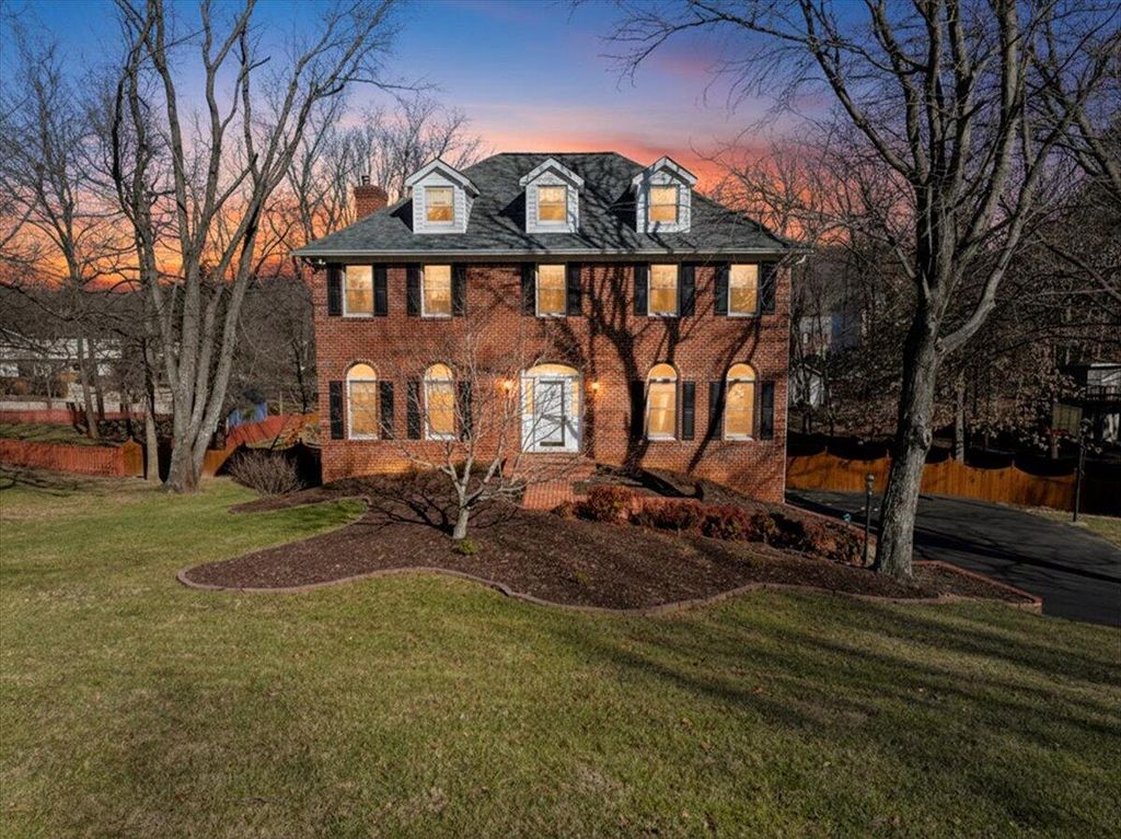 681 Stayman RD, Roanoke, VA 24019