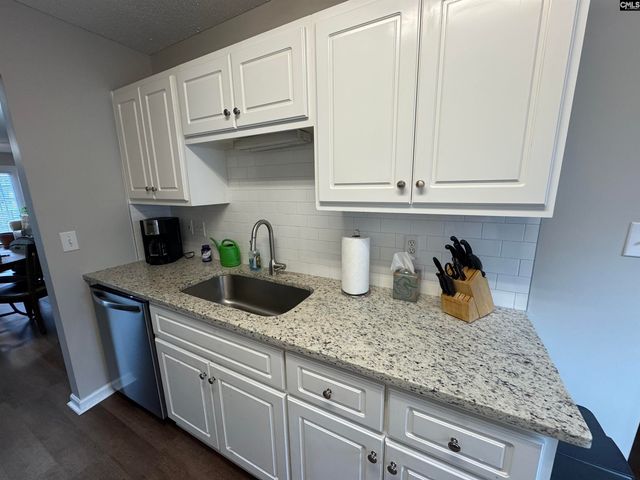 8 Hampton Oaks Place, Columbia, SC 29212