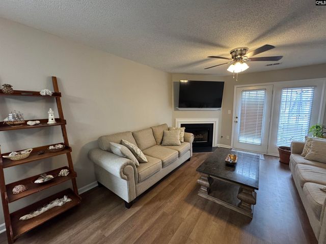 8 Hampton Oaks Place, Columbia, SC 29212